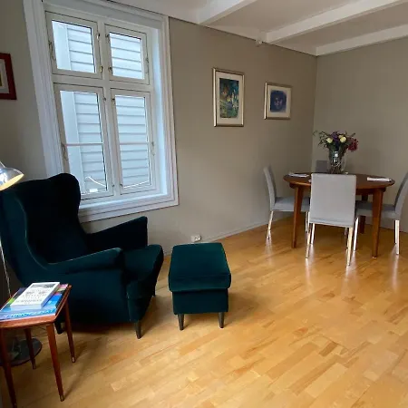 아파트 A Cosy Flat In The Heart Of 스타방에르